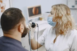 Оториноларингология